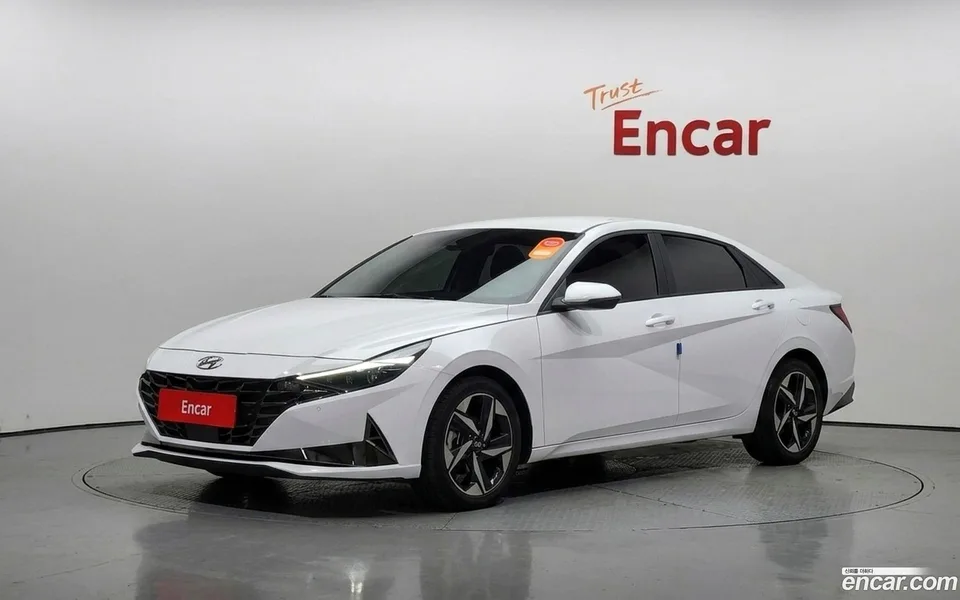 Hyundai Avante Hybrid 2022