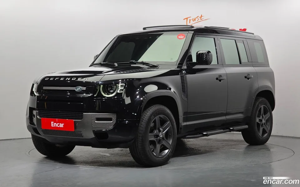 Land Rover Defender 2025