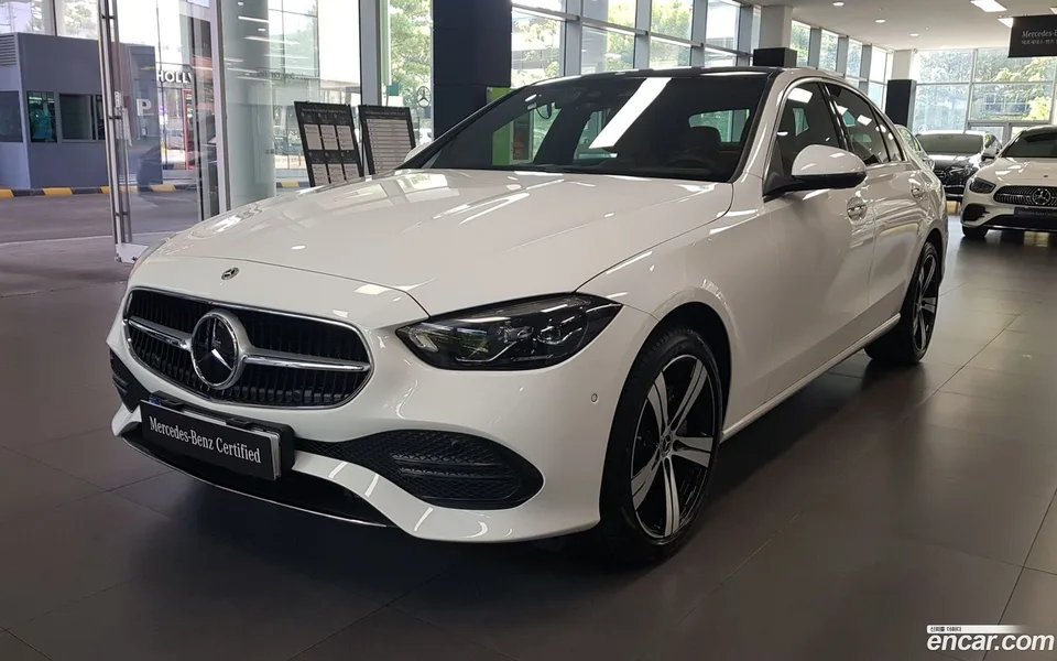 Mercedes-Benz C-Class 2026