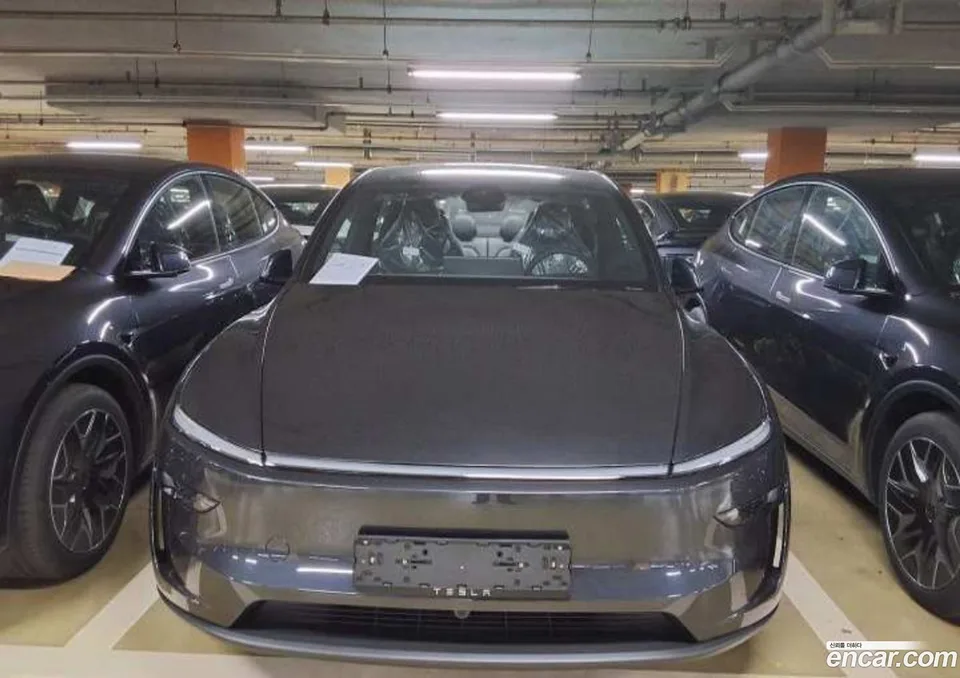 Tesla Model Y 2026