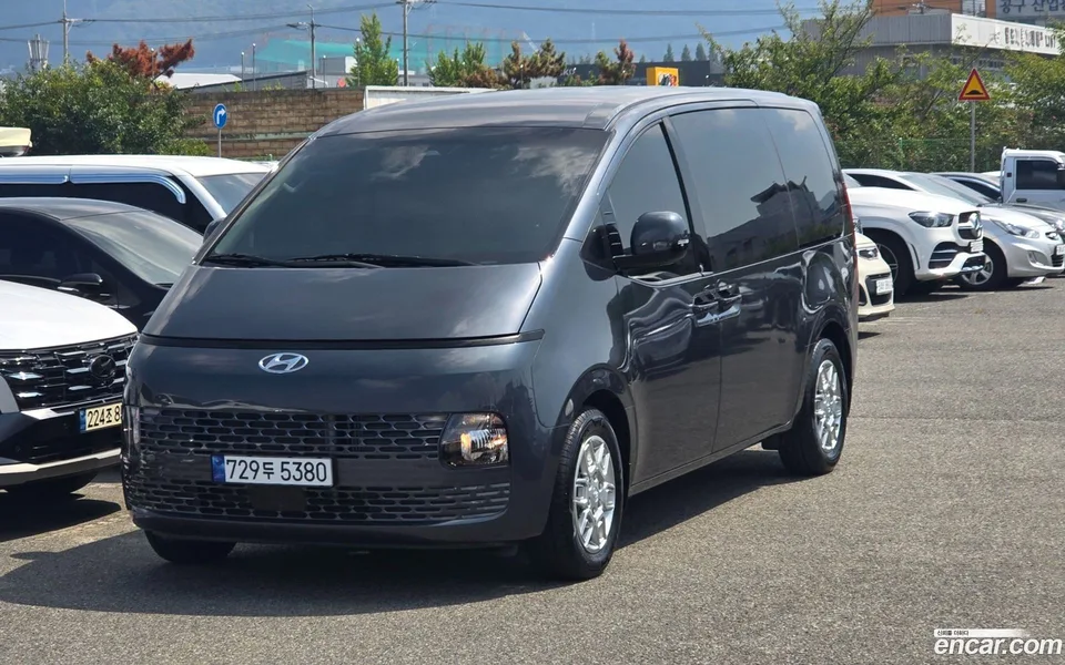 Hyundai Staria 2022