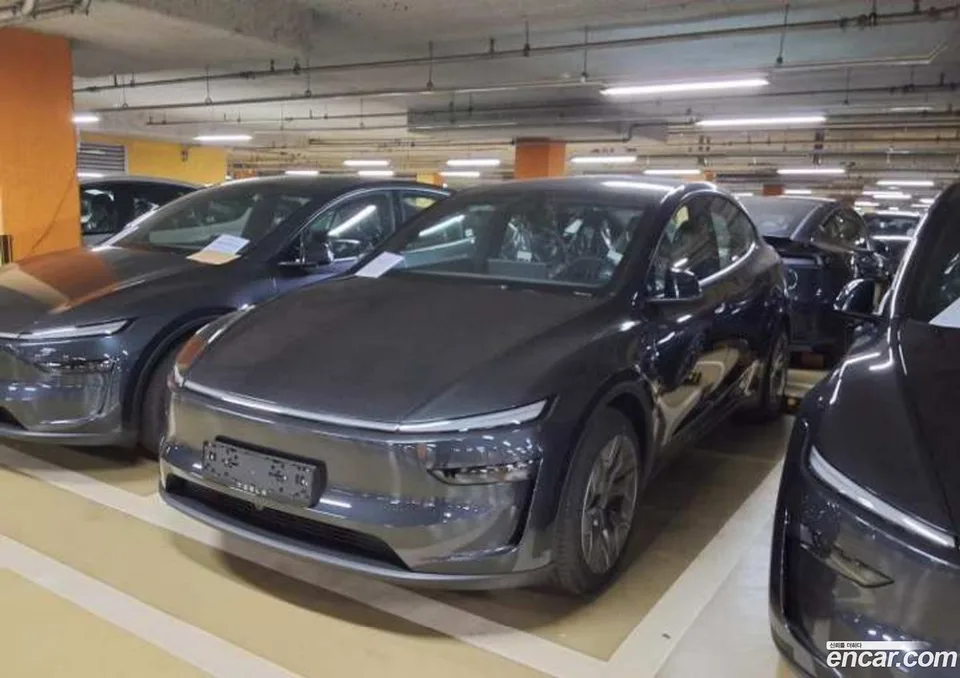 Tesla Model Y 2026
