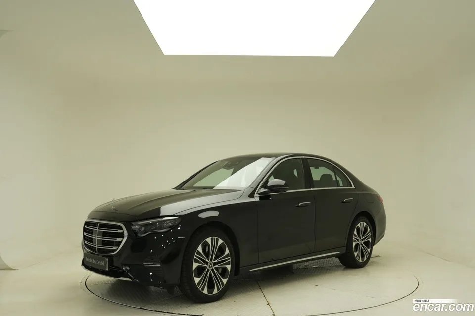 Mercedes-Benz E-Class 2025