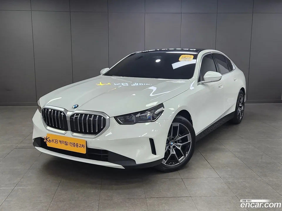 BMW 5 Series 2025