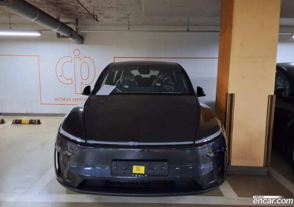 Tesla Model Y 2026
