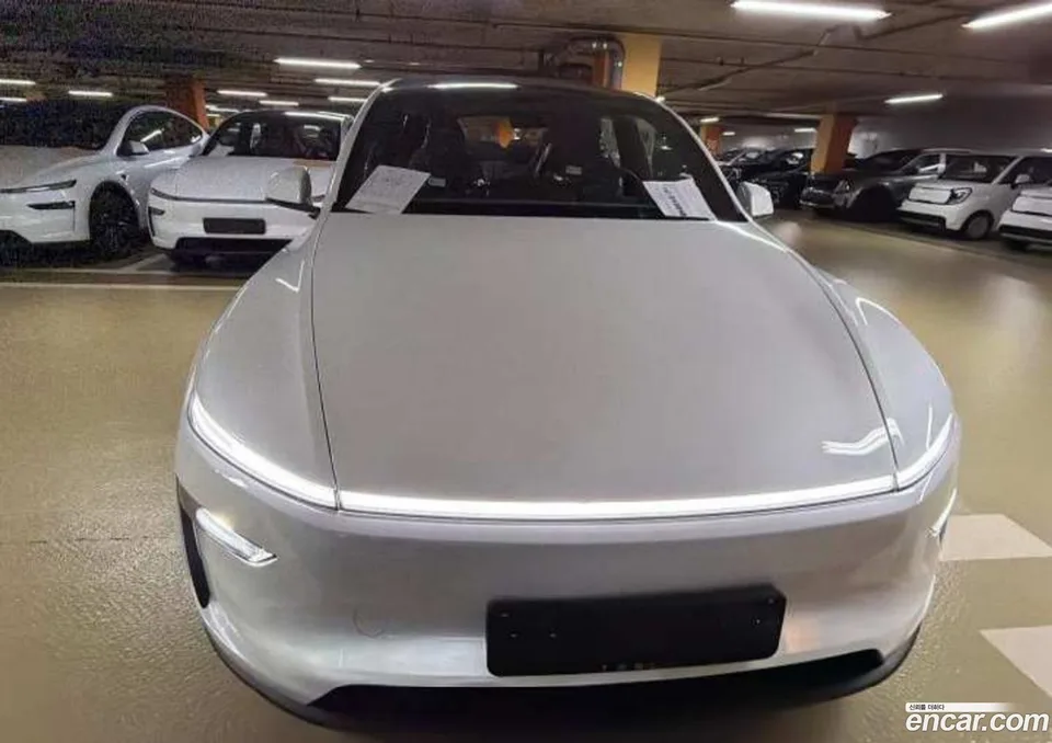 Tesla Model Y 2026