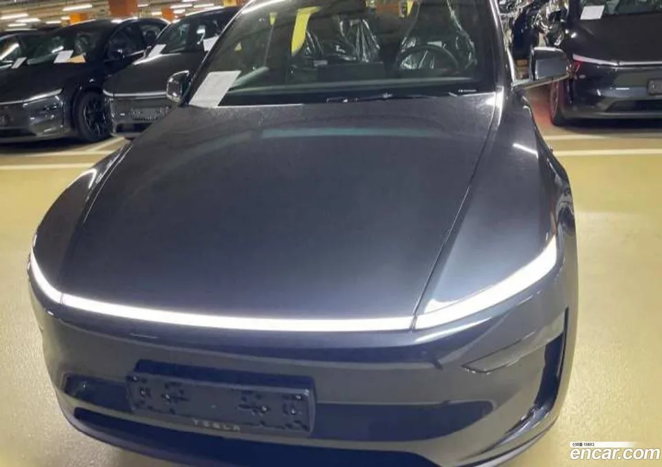 Tesla Model Y 2026