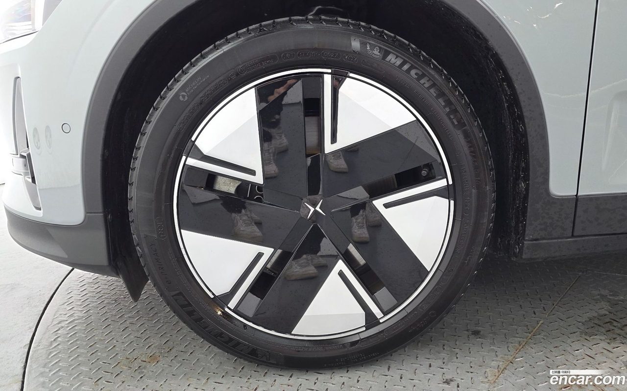 Polestar Polestar 2 2025 — 2