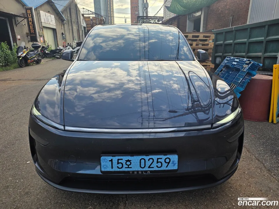 Tesla Model Y 2026