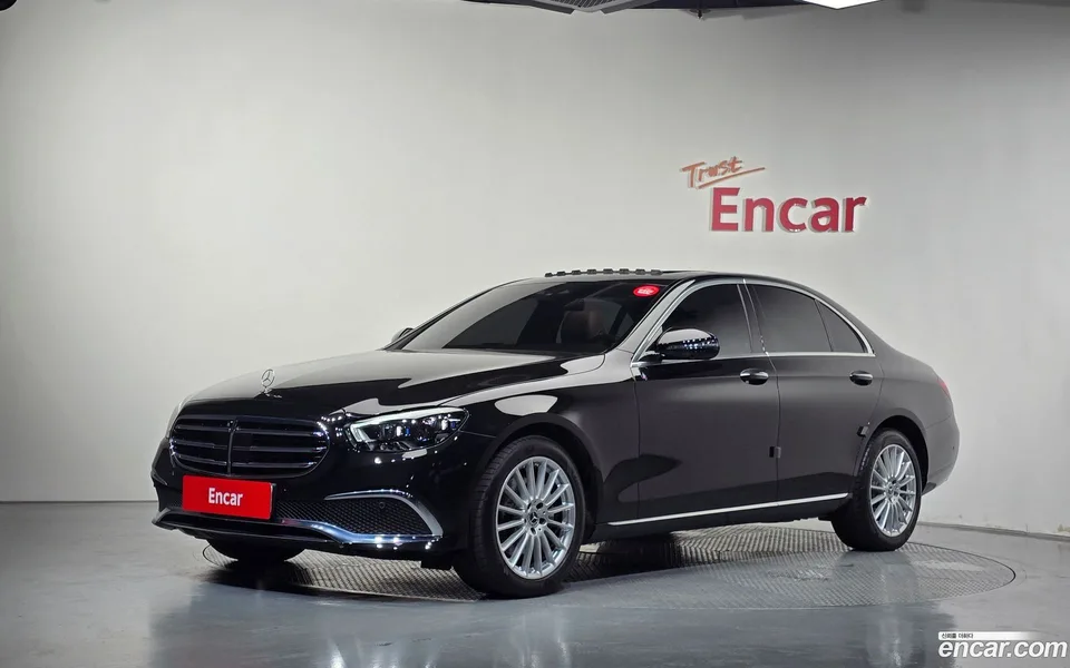 Mercedes-Benz E-Class 2022
