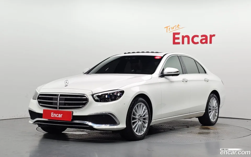 Mercedes-Benz E-Class 2023
