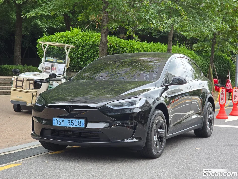Tesla Model X 2026