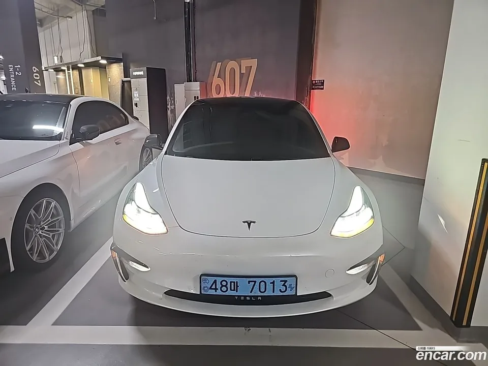 Tesla Model 3 2022