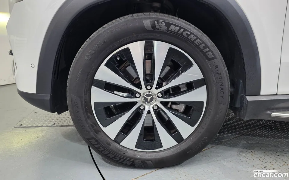 Mercedes-Benz GLE-Class GLE300d 4MATIC 2025 — thumbnail 5