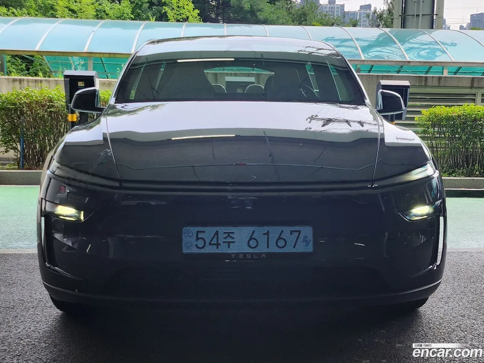 Tesla Model Y 2026