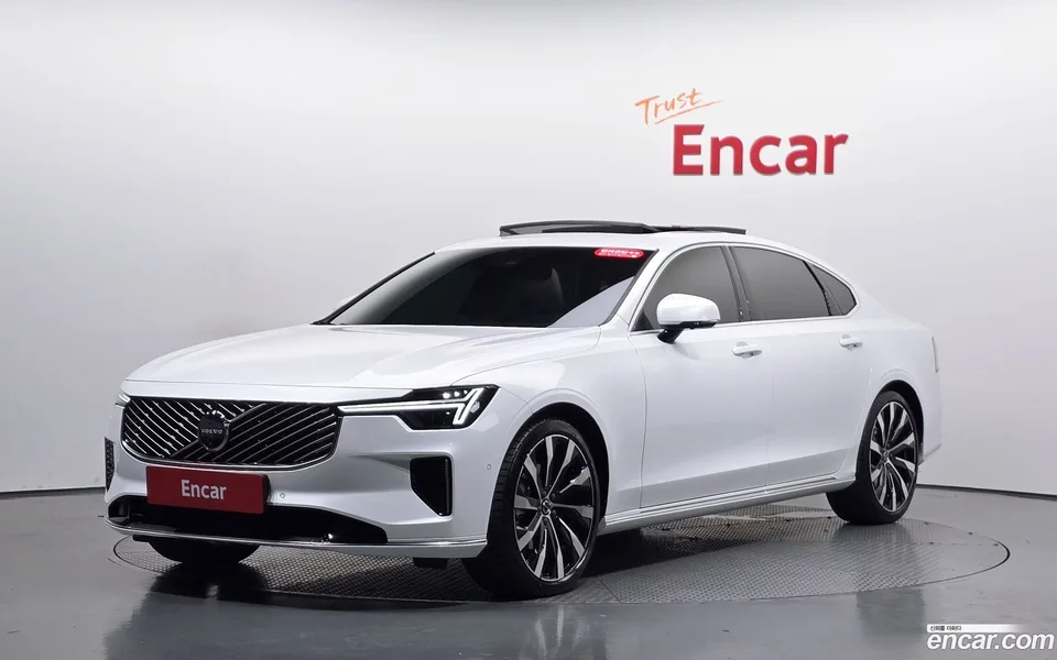 Volvo S90 2025