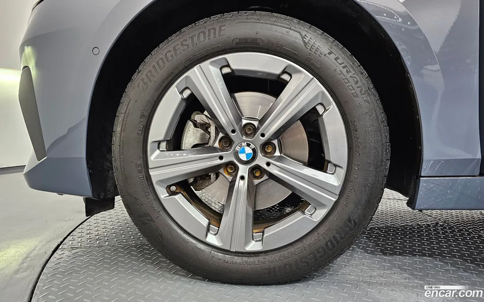 BMW 2 Series Active Tourer 220i 2025 — миниатюра 2
