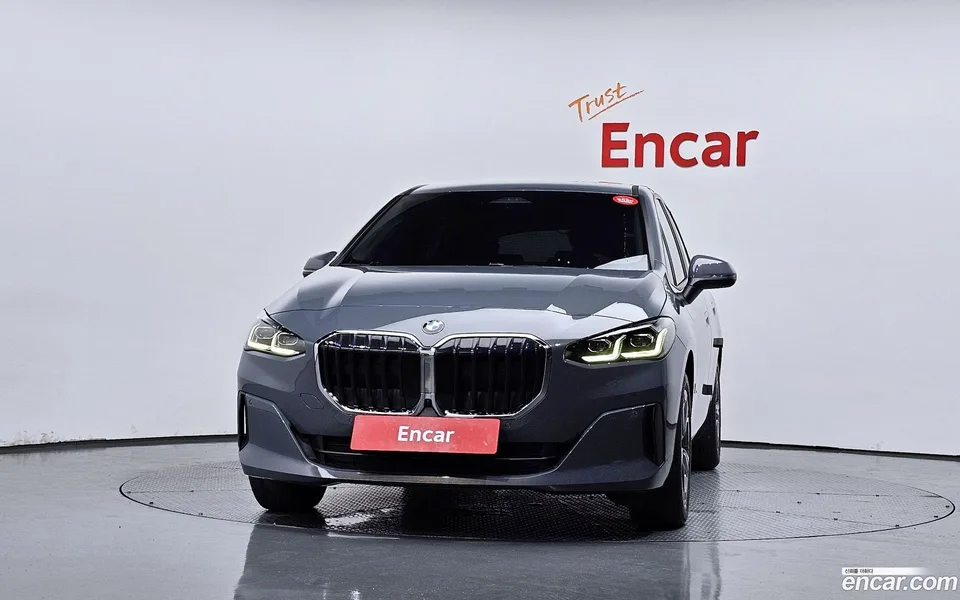 BMW 2 Series Active Tourer 220i 2025 — миниатюра 3