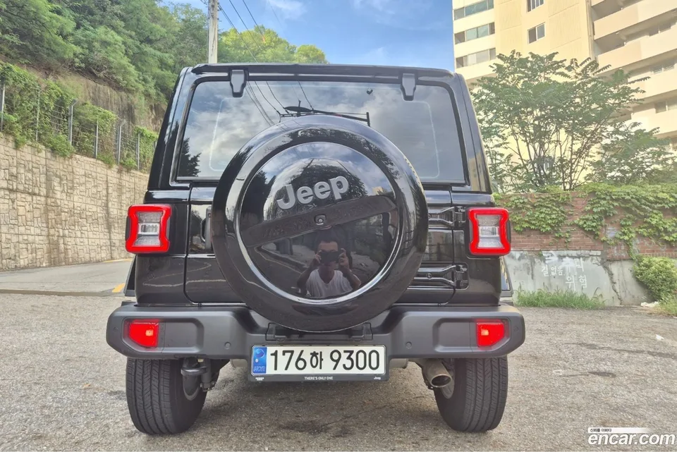Jeep Wrangler 2.0 4 2023 — миниатюра 2