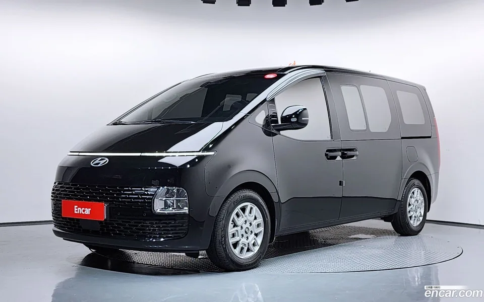 Hyundai Staria 2025