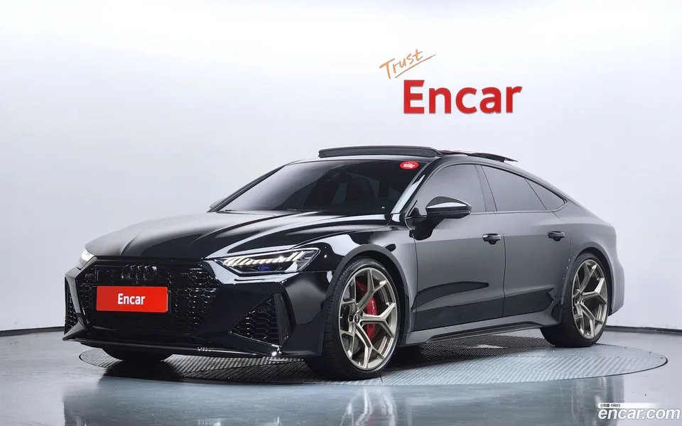 Audi RS7 (4K) 2025
