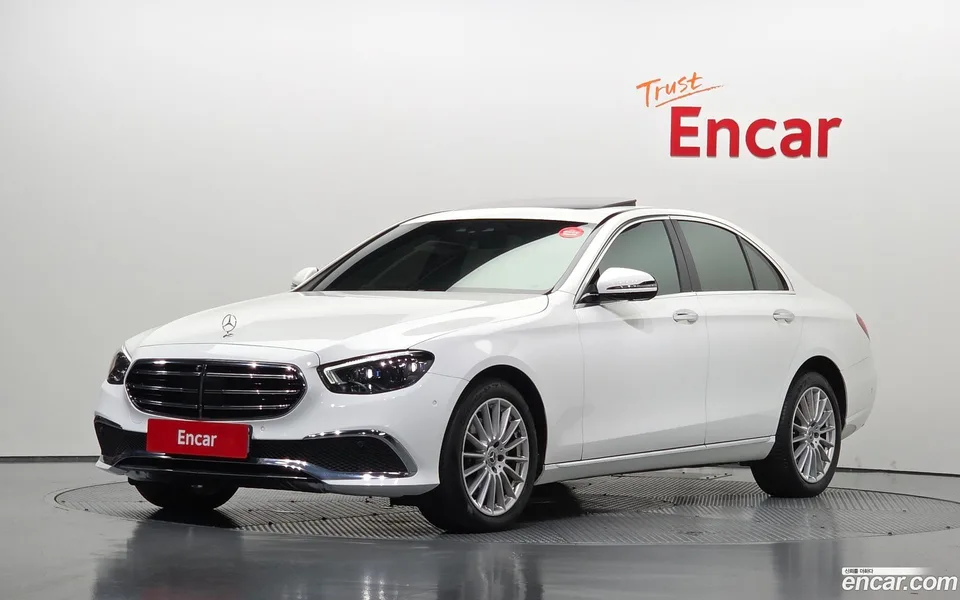 Mercedes-Benz E-Class 2023