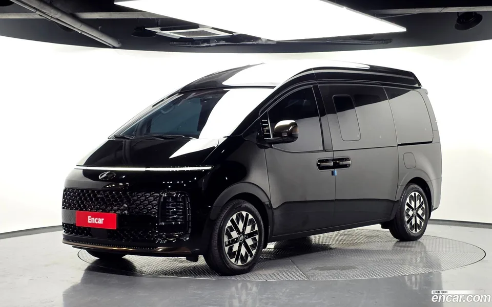 Hyundai Staria 2025