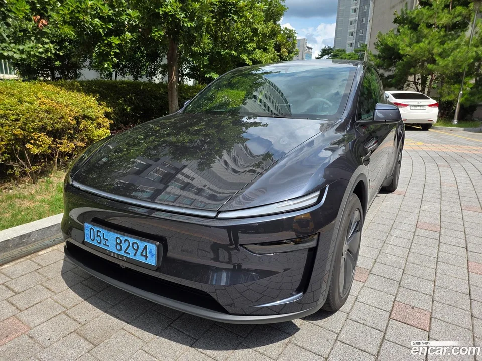 Tesla Model Y 2026