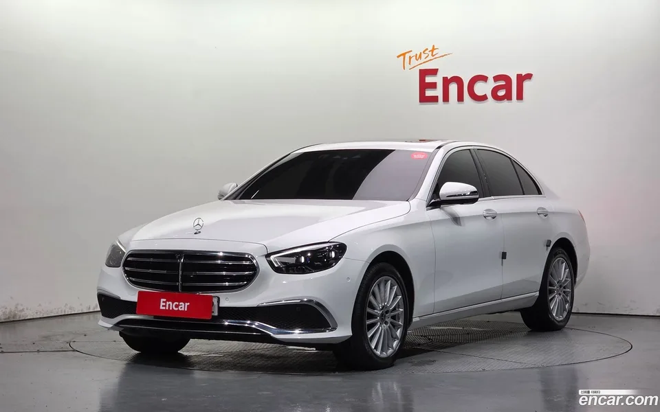 Mercedes-Benz E-Class 2023
