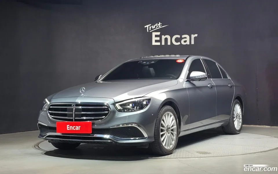 Mercedes-Benz E-Class 2022