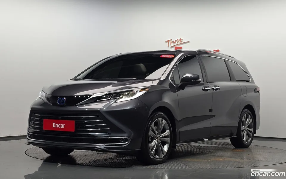 Toyota Sienna 2025