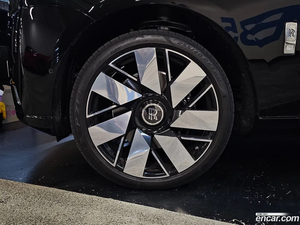 Rolls-Royce Cullinan 6.7 V12 2025 — миниатюра 4