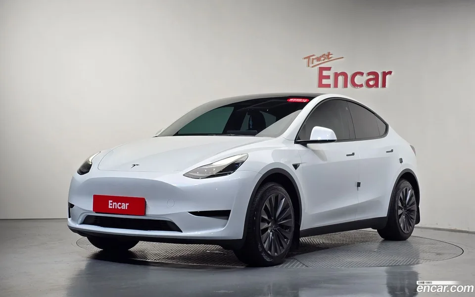 Tesla Model Y 2023