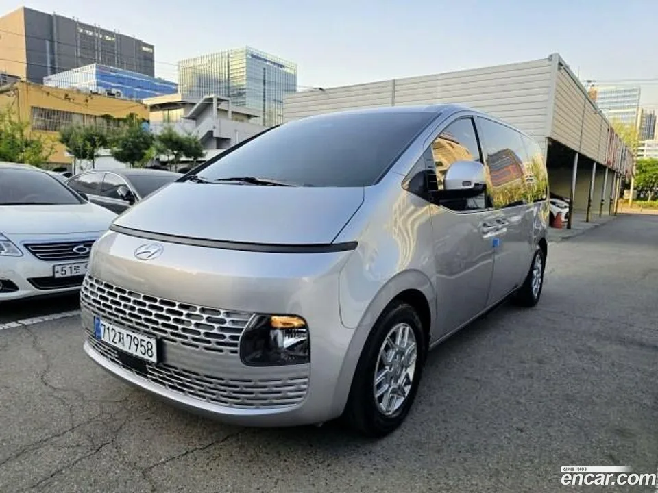 Hyundai Staria 2023