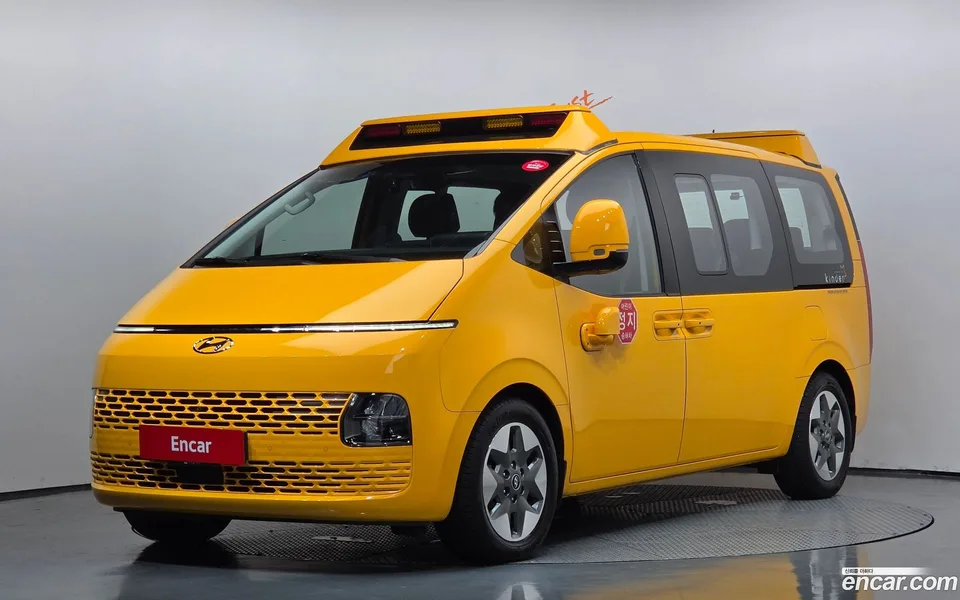 Hyundai Staria 2023