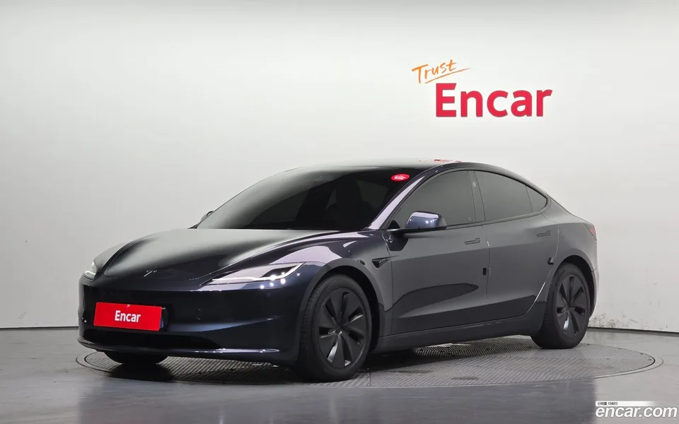 Tesla Model 3 2024