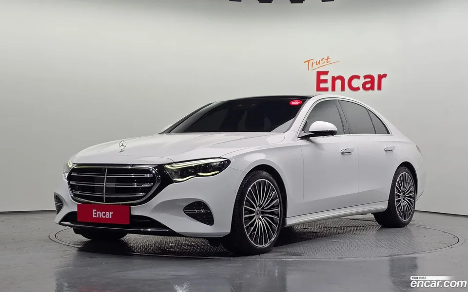 Mercedes-Benz E-Class 2024