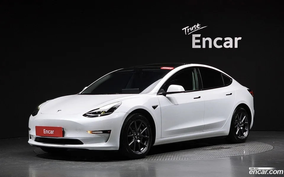 Tesla Model 3 2022