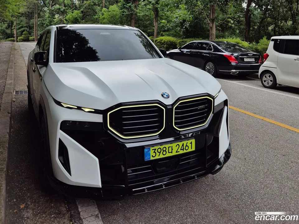 BMW XM 2023
