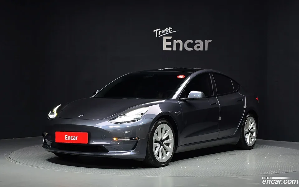 Tesla Model 3 2022