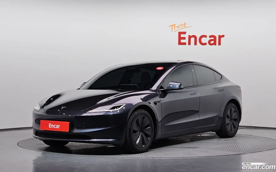 Tesla Model 3 2025