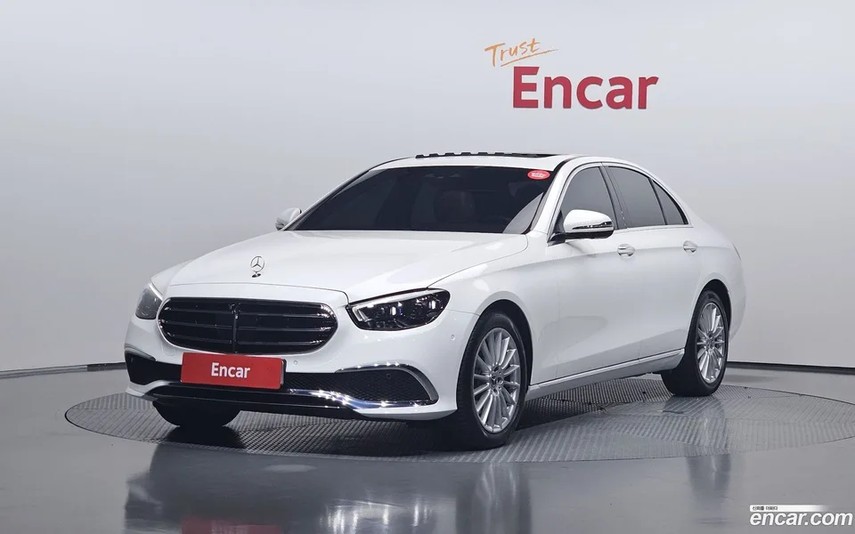 Mercedes-Benz E-Class 2022