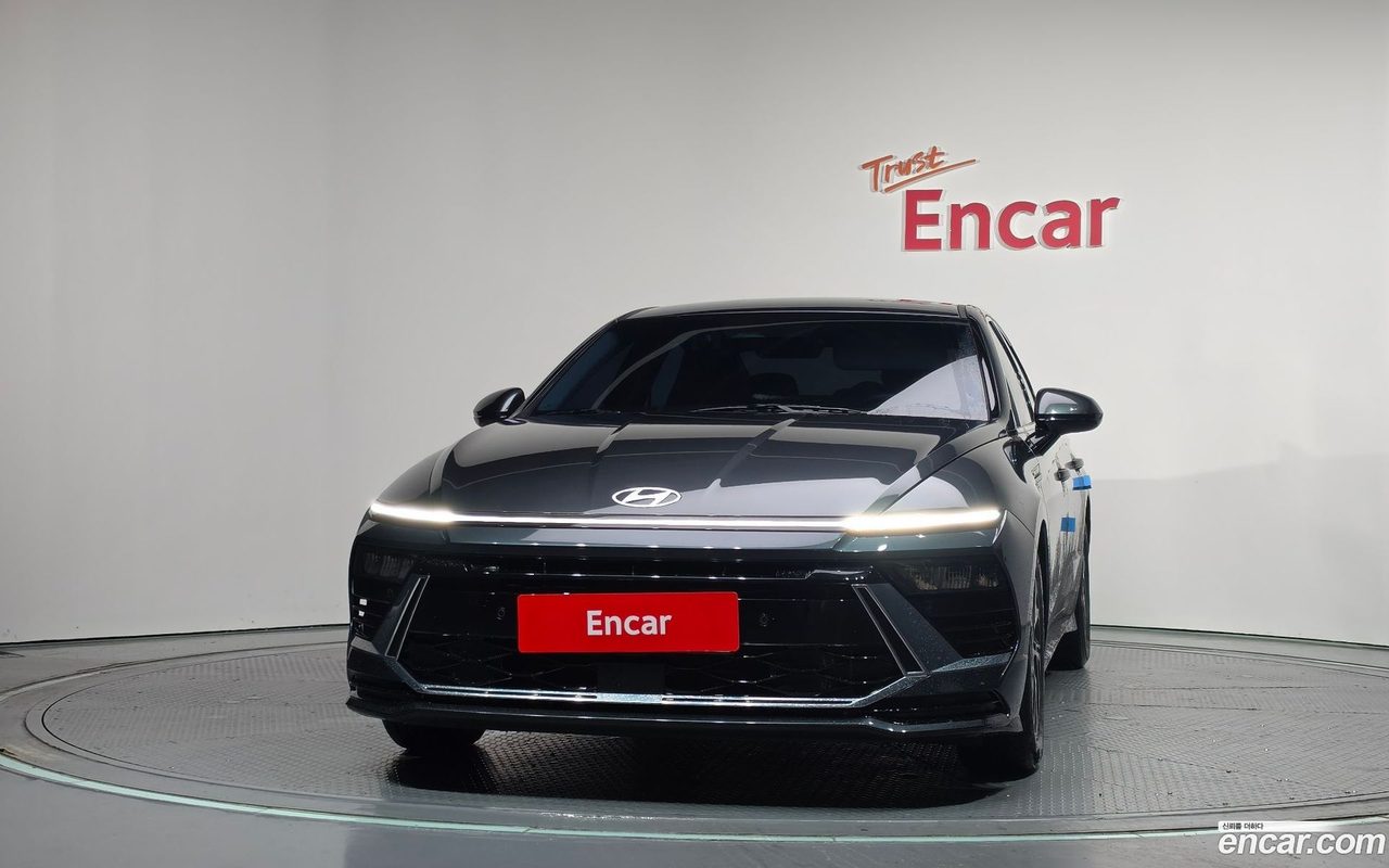 Hyundai Sonata The Edge Hybrid 2023 — 3