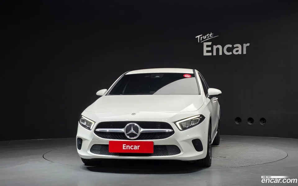 Mercedes-Benz A-Class A200d 2022 — миниатюра 3