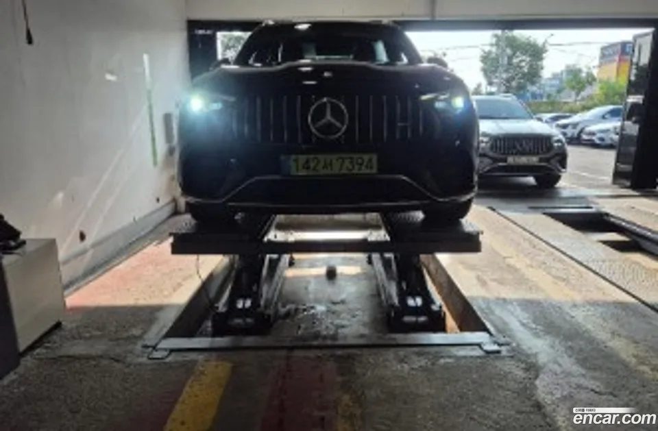 Mercedes-Benz GLC-Class 2025