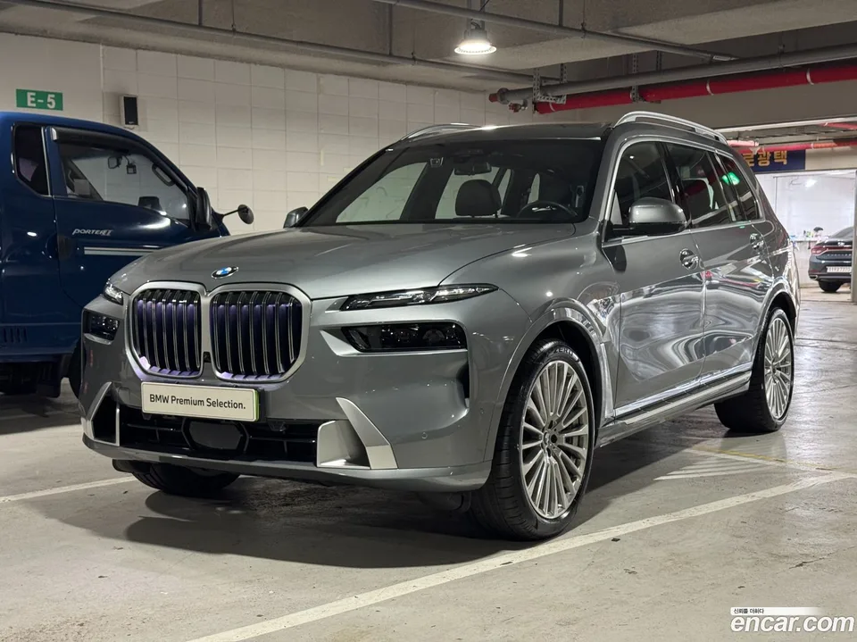 BMW X7 2025