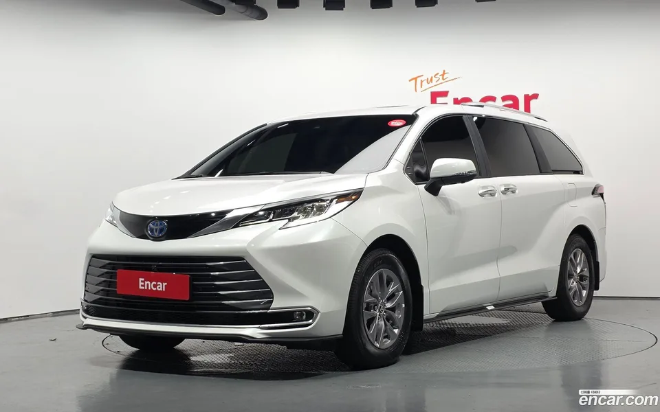 Toyota Sienna 2025