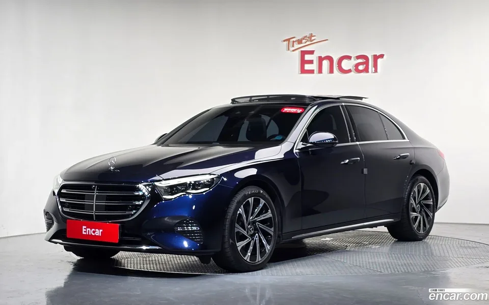 Mercedes-Benz E-Class 2024