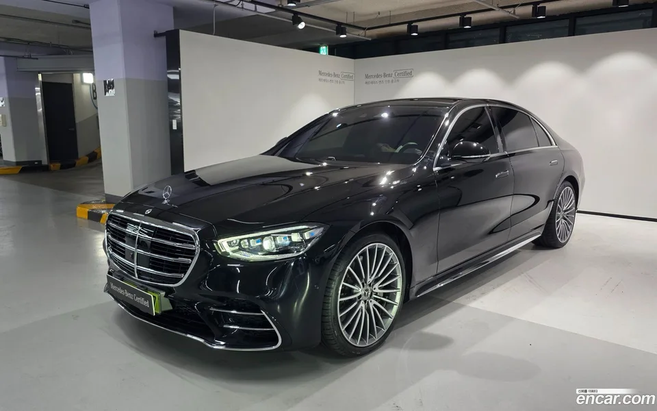 Mercedes-Benz S-Class 2025