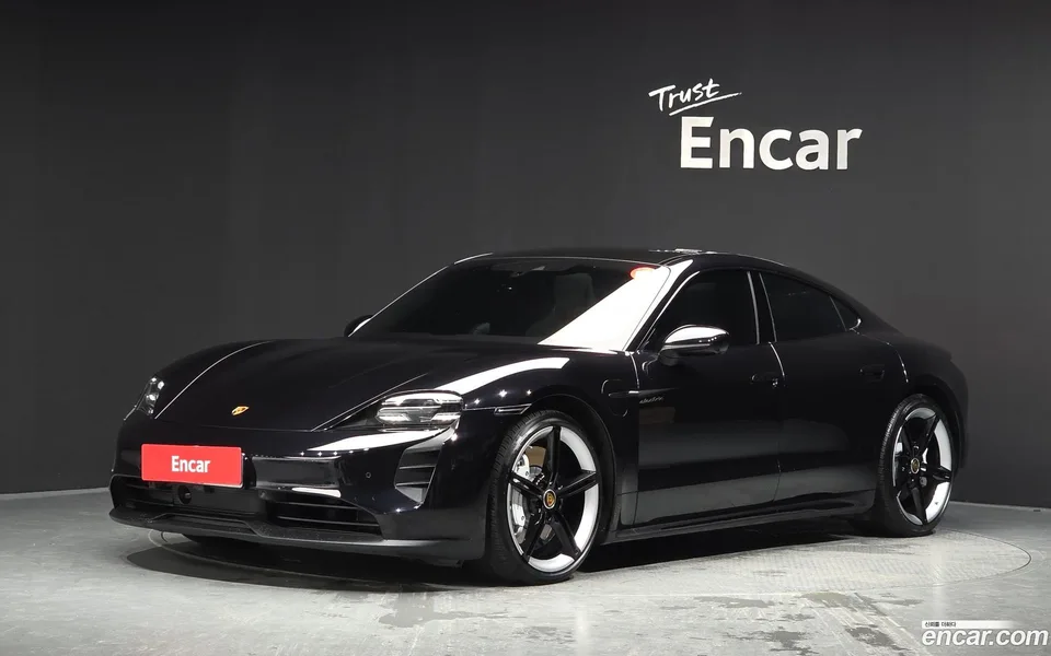 Porsche Taycan 2024